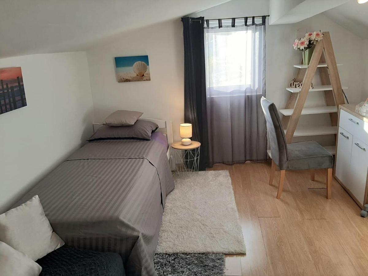 Apartment Natali Kastel Stari Luaran gambar